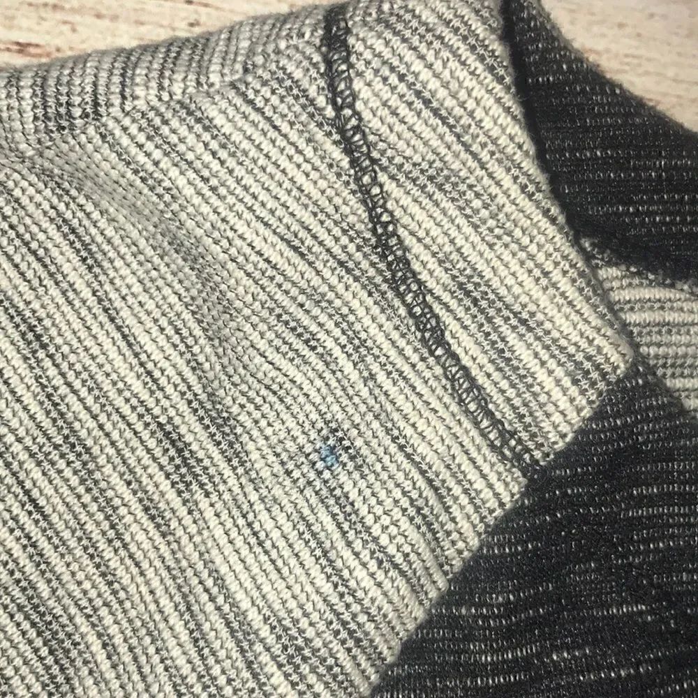 Lou & Grey Color-block Shift Dress - Picture 7 of 7